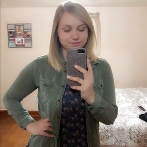 Meet your Posher, Rebecca